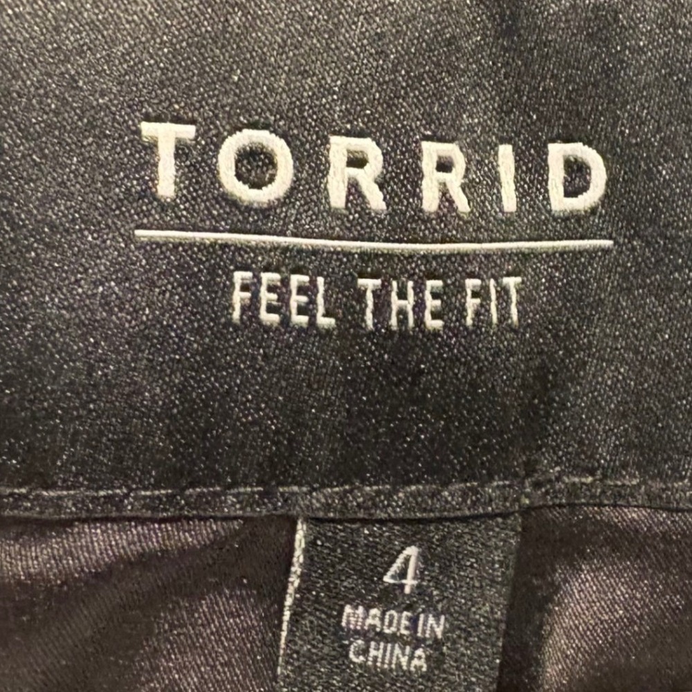 Torrid Black Faux LeatherMoto Jacket Ribbed Quilted Zip Front Women's Sz 4 (4X) - Picture 5 of 8
